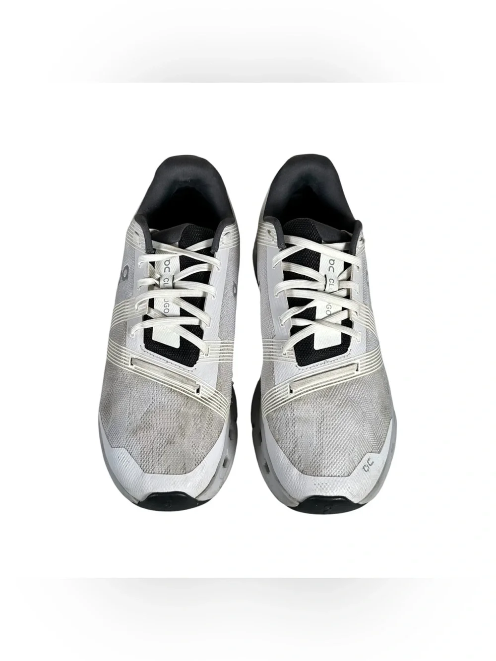 ON RUNNING CloudGo Sneakers